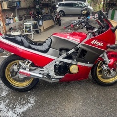 KAWASAKI GPZ400R ZX400Dの画像