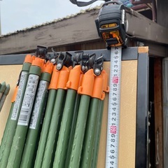 値段交渉大丈夫です。花壇、支柱まとめ売り の画像