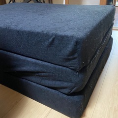 お話し中⭐︎
三つ折り式のマットレス 