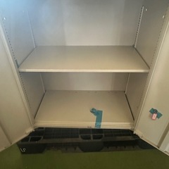 キャビネット 両開の画像