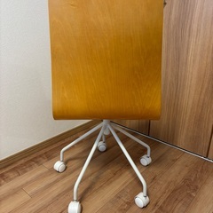 木製チェアの画像