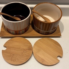 美品　調味料ポットの画像