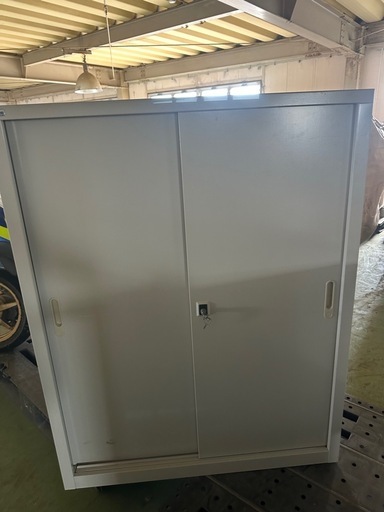 キャビネット 両開き