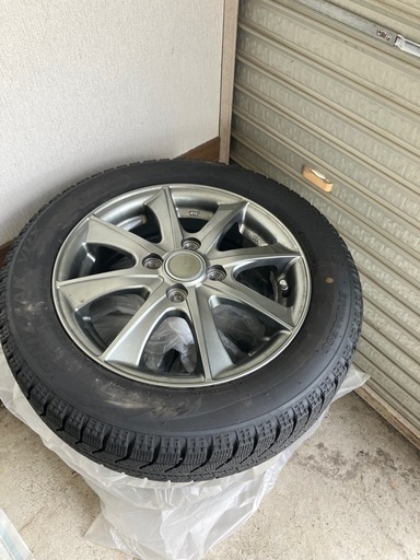 お取引中　１４インチスダットレスタイヤホイール付