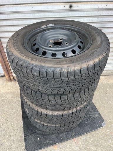 スタッドレスタイヤ 195/65R15 スチールホイール付 4本セット