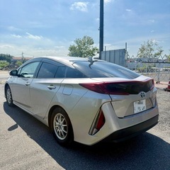 平成29年　トヨタプリウスPHV 84,980km 車検　9年／7月の画像