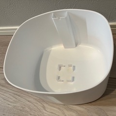 ニトリ ペット用 簡易自動給水器 2.4Lの画像