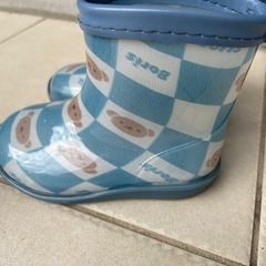 男の子向けのスニーカーとレインブーツお譲りしますの画像