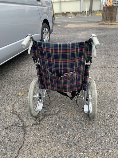 幸和製作所TacaoF　B-40 介助式車椅子　背折れタイプ　アルミ製介護車