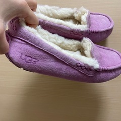 ugg モカシン　ファーの画像