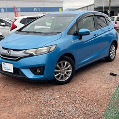 車検2年付き　　　H26年式　（ホンダ　フィットHV　）4…
