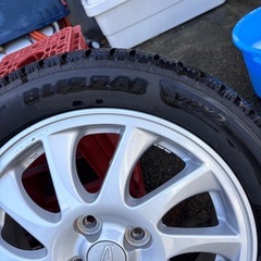 ダイハツ純正ホイールとスタッドレスタイヤの４本セットの画像