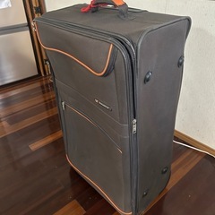 スーツケースの画像