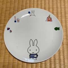 ミッフィ絵柄のお皿５枚セット-ウサギ大