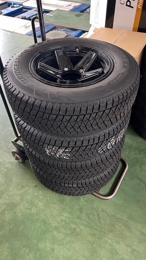 【済】ジムニーシエラ　ノマド　JB74 ブリヂストン　ブリザック　DM-V2&ホイールセット