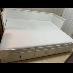 IKEAヘムネスベッドマットレス付きの画像