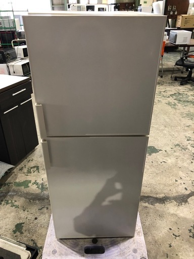 足片方無し　無印良品　140L 2018年製　冷蔵庫