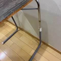 折りたたみサイドテーブルの画像