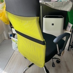 【受け渡し予定者あり】デスクチェアの画像