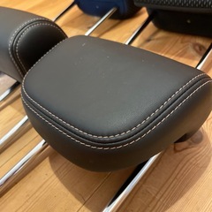車のヘッドレスト　5点の画像