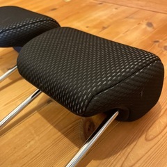 車のヘッドレスト　5点の画像