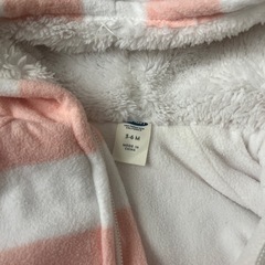 OLD NAVY ロンパースタイプの防寒着の画像