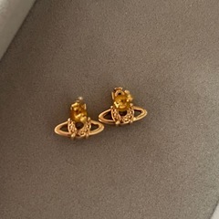 処分予定！本日取引でまきます。VIVIENNEピアス の画像