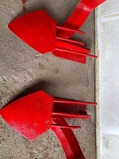 甘薯　芋掘り機　掘り取り機　