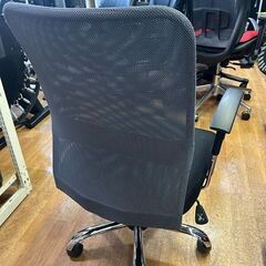 【リサイクルストアスターズ城西店】 【中古品】黒×グレーオフィスチェア　回転式キャスター付きの画像