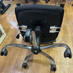 【リサイクルストアスターズ城西店】 【中古品】黒×グレーオフィスチェア　回転式キャスター付きの画像
