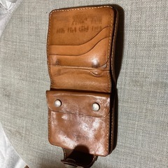 レザー　二つ折り財布　の画像
