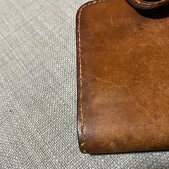 レザー　二つ折り財布　の画像