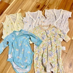 【美品含む】ユニクロ　ロンパース5枚セット　60サイズ