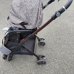 APRICA ベビーカーの画像