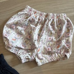 スカート𖧷パンツの画像