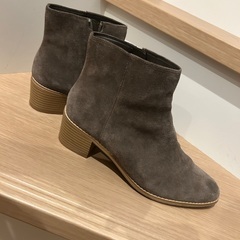 【新品試着のみ】秋冬ブーツ　24〜25cm