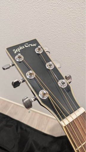 【値下げ】
ｱｺｰｽﾃｨｯｸ ｷﾞﾀｰ Sepia Crue ﾌﾞﾙｰ