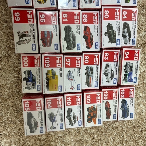 トミカ 新品未使用