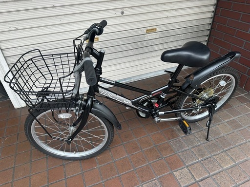 20インチ　外装6段変速　かご　フェンダー付きキッズバイク　　ブラック