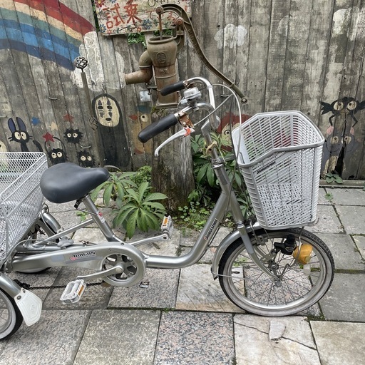 【5560】大人用三輪車　ブリヂストン　前18・後16インチ　28,100円（防犯・税込）