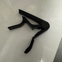 アコースティックギター(スタンド付き)の画像