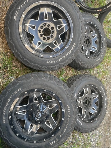 値下げ！FUEL 17インチ 9Jタイヤホイールセ