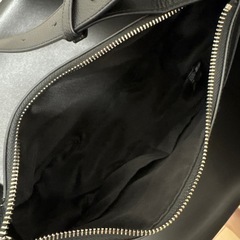 UNIQLOユニクロ　レザータッチワンハンドルバッグ　黒の画像