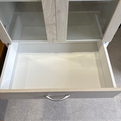 食器棚の画像