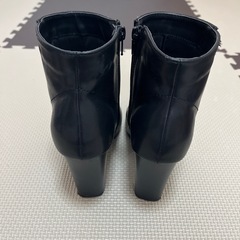 レディース　ショートブーツ　Lの画像