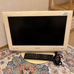 (松戸市周辺配送します)東芝 19型デジタル液晶テレビ 19RE1 ホワイト の画像