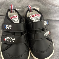 新品　未使用 キッズシューズ