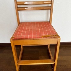 椅子　木製　高さ調整可能　の画像