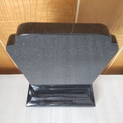 十一面観音菩薩??　黒色 石板彫刻の画像