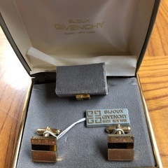 GIVENCHY  カフスボタン